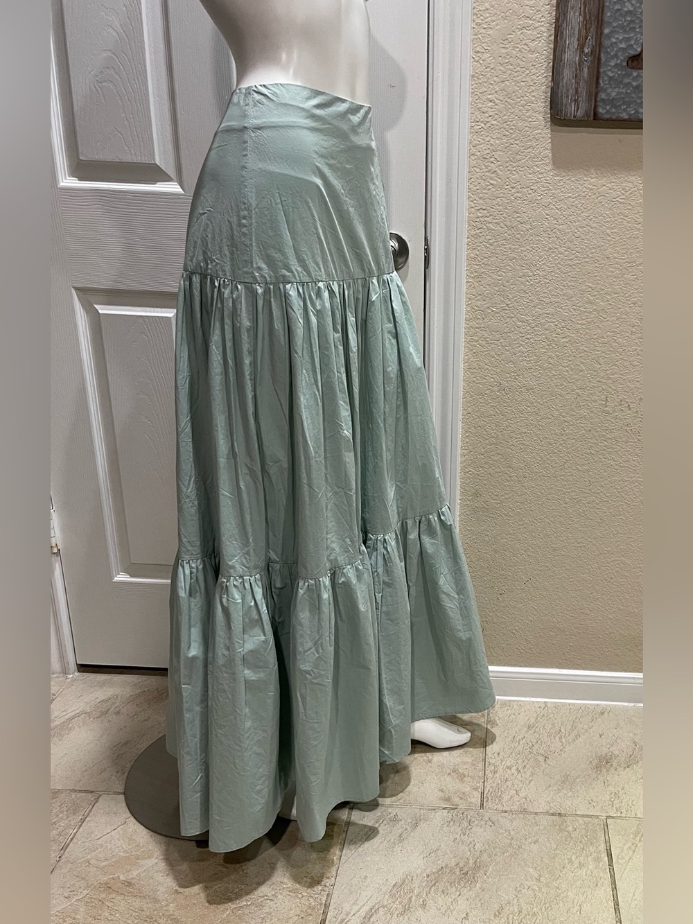 Mazik Top Tier Light Sage Green Tiered Ruffle Maxi Skirt Size Large - Picture 5 of 15